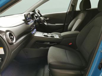 Hyundai Kona 64kWh Premium (10.5kW Charger) (204 ps) - HEATED SEATS - HEATED 