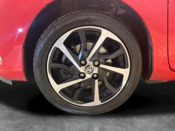 Toyota Yaris 1.5 VVT-h Excel E-CVT (100 ps) - BLUETOOTH - CRUISE - AIR CON