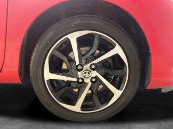 Toyota Yaris 1.5 VVT-h Excel E-CVT (100 ps) - BLUETOOTH - CRUISE - AIR CON