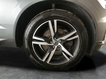 Volvo XC60 2.0 B5 MHEV R-Design AWD (250 ps) - LED - HEATED SEATS - LANE DE