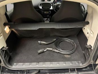 Smart Fortwo 17.6kWh Passion Advanced Coupe (22kW Charger) (82 ps) - CLIMATE 