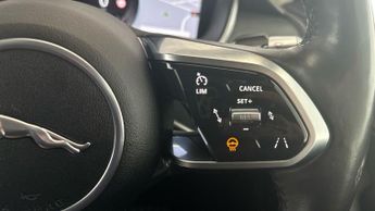Jaguar I-PACE 400 90kWh SE 4WD (400 ps) - NAV - WIFI - LANE DEPARTURE