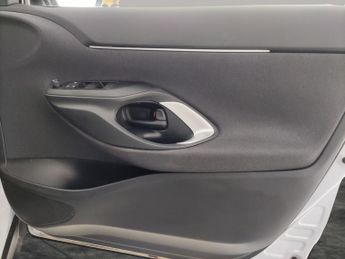 Toyota Yaris Cross 1.5 VVT-h Icon E-CVT (116 ps) - LANE TRACE ASSIST - LANE DEPARTU