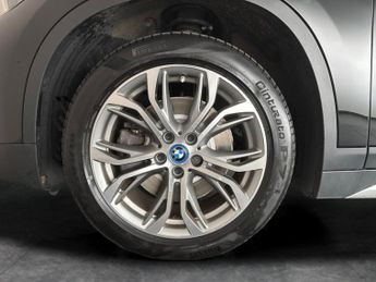 BMW X1 1.5 25e 10kWh xLine Plug-in xDrive (220 ps) - TOWBAR - DETACHABL