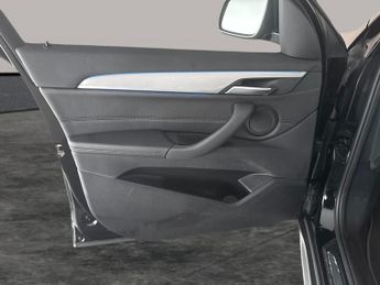 BMW X1 1.5 25e 10kWh xLine Plug-in xDrive (220 ps) - TOWBAR - DETACHABL