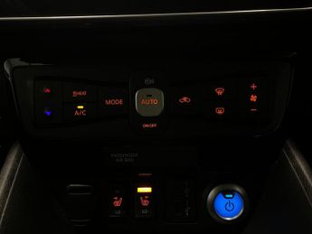 Nissan Leaf 39kWh N-Connecta (150 ps) - BLIND SPOT ASSIST - LANE DEPARTURE  