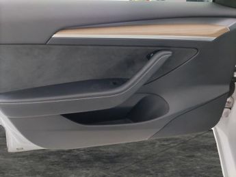 Tesla Model 3 Saloon RWD (241 bhp) - SURROUND VIEW - PARK ASSIST - LED