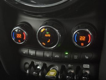 Mini Electric Hatch Cooper SE 32.6kWh Level 2 (184 ps) - 17IN ALLOYS - LED - REVERSE