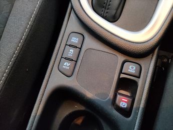 Toyota Yaris 1.5 VVT-h Design E-CVT (116 ps) - REVERSE CAM - LANE TRACE ASSIS
