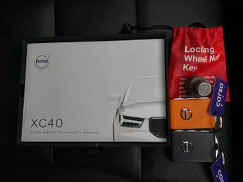 Volvo XC40 1.5 T3 Inscription (163 ps) - REVERSE CAM - LEATHER - LANE DEPAR