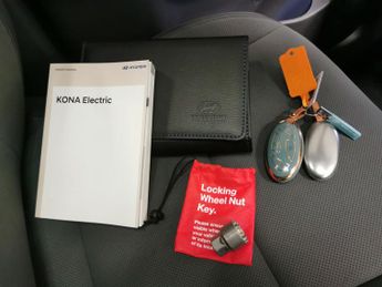 Hyundai Kona 65.4kWh Ultimate (218 ps) - CARPLAY - KEYLESS ENTRY - SURROUND V
