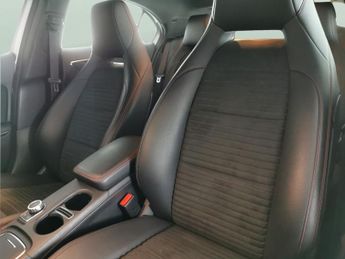 Mercedes-Benz A Class 2.1 A220d AMG Line 7G-DCT (177 ps) - KEYLESS-GO - CRUISE - HALF 