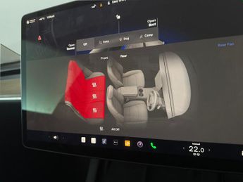 Tesla Model Y (Dual Motor) Long Range 4WDE (384 bhp) - HEATED STEERING - WIFI
