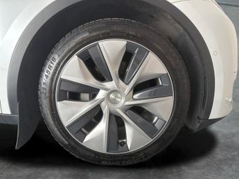 Tesla Model Y (Dual Motor) Long Range 4WDE (384 bhp) - HEATED STEERING - WIFI