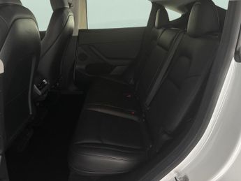 Tesla Model Y (Dual Motor) Long Range 4WDE (384 bhp) - HEATED STEERING - WIFI