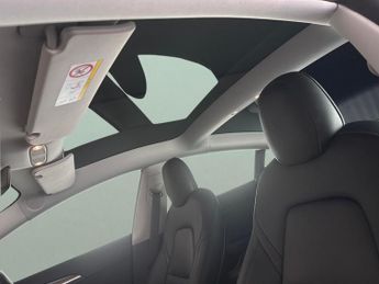 Tesla Model 3 Saloon RWD (241 bhp) - PARK ASSIST - LED - REVERSE CAM