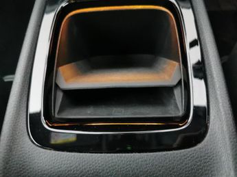 Volkswagen ID.3 Pro 58kWh Life (145 ps) - REVERSE CAM - HEATED SEATS - NAV