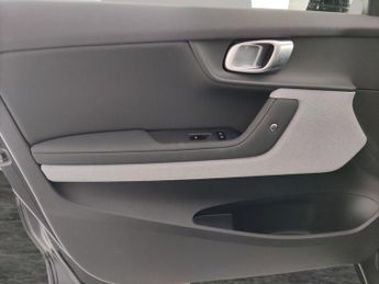 Polestar Polestar 2 Single Motor 69kWh Standard Range Fastback FWD (231 ps) - HEATED