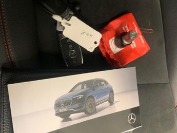Mercedes-Benz EQA EQA 300 66.5kWh AMG Line 4MATIC (228 ps) - ADAPTIVE LIGHTS - HEA