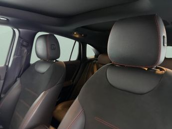 Mercedes-Benz EQA EQA 250+ 70.5kWh AMG Line (Premium) (190 ps) - SELF PARK - REVER