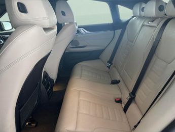 BMW i4 40 83.9kWh M Sport Gran Coupe eDrive (340 ps) - ACTIVE LANE ASSI