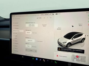 Tesla Model Y (Dual Motor) Long Range 4WDE (384 bhp) - KEYLESS ENTRY - 360 CAM