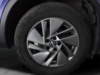 Nissan Qashqai 1.3 DIG-T MHEV Acenta Premium XTRON (158 ps) - REVERSE CAM