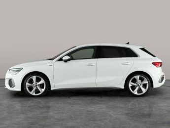 Audi A3 1.5 TFSI 35 S line Sportback S Tronic (150 ps)[Tech Pack]  - CRU