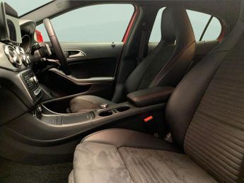 Mercedes-Benz GLA 1.6 GLA180 AMG Line Edition 7G-DCT (122 ps) - CARPLAY - REVERSE 