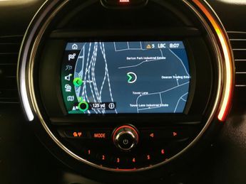 Mini Hatch 1.5 Cooper Classic Steptronic (136 ps) - LED - BLUETOOTH - CLIMA