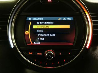 Mini Hatch 1.5 Cooper Classic Steptronic (136 ps) - LED - BLUETOOTH - CLIMA