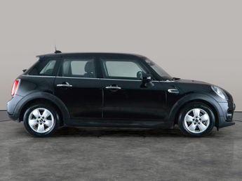 Mini Hatch 1.5 Cooper Classic Steptronic (136 ps) - LED - BLUETOOTH - CLIMA