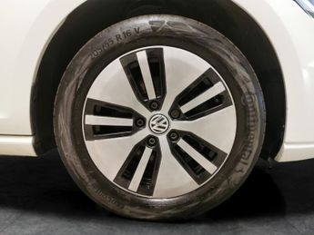 Volkswagen E-golf 35.8kWh e-Golf (136 ps) - CLIMATE CONTROL - DAB - USB AUDIO