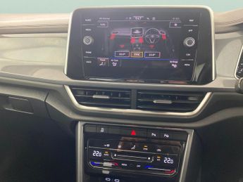 Volkswagen T-Roc 2.0 TSI Style DSG 4Motion (190 ps) - DIGITAL DASH - PARK SENSORS