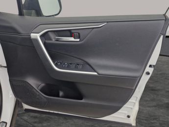 Toyota RAV4 2.5 VVT-h GPF Design CVT 4WD (222 ps) - LED - REVERSE CAM - NAV