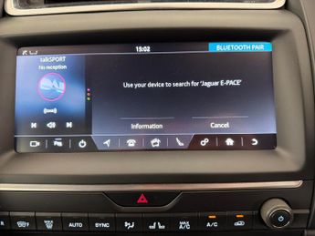 Jaguar E-pace 2.0 P250 R-Dynamic S AWD (249 ps) - BLUETOOTH - CRUISE - PADDLE 