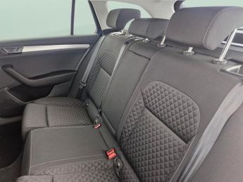 Skoda Superb 2.0 TDI SE DSG (150 ps) - PARK SENSORS - AIR CON - KEYLESS START