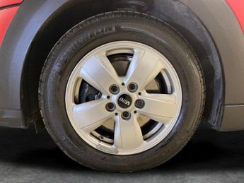 Mini Hatch 1.5 Cooper Classic Steptronic (136 ps)[Comfort/Nav Pack] - CARPL