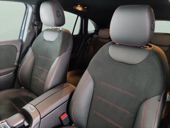 Mercedes-Benz EQA EQA 250+ 70.5kWh AMG Line (190 ps) - HEATED SEATS - ADAPTIVE LIG