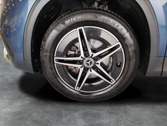 Mercedes-Benz EQA EQA 250+ 70.5kWh AMG Line (190 ps) - HEATED SEATS - ADAPTIVE LIG