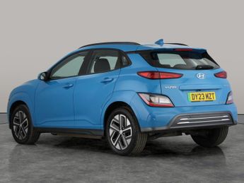 Hyundai Kona 39kWh SE Connect (10.5kW Charger) (136 ps) - LANE DEPARTURE  - B
