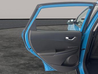 Hyundai Kona 39kWh SE Connect (10.5kW Charger) (136 ps) - LANE DEPARTURE  - B