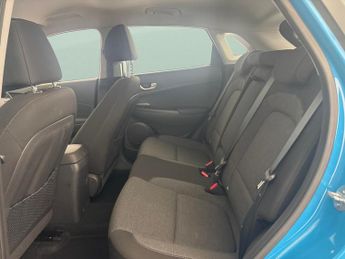 Hyundai Kona 39kWh SE Connect (10.5kW Charger) (136 ps) - LANE DEPARTURE  - B