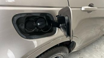 Land Rover Discovery Sport 1.5 P300e 12.2kWh R-Dynamic SE Plug-in 4WD (309 ps) - BLIND SPOT
