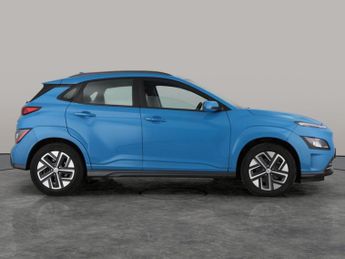Hyundai Kona 39kWh SE Connect (10.5kW Charger) (136 ps) - LANE DEPARTURE  - B