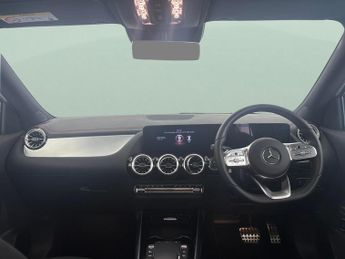 Mercedes-Benz EQA EQA 300 66.5kWh AMG Line (Premium) 4MATIC (228 ps) - HEATED LEAT