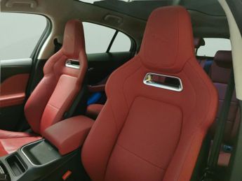 Jaguar I-PACE 400 90kWh HSE Black 4WD (400 ps) - KEYLESS ENTRY - HEAT AND COOL