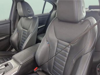 BMW 3 Series 2.0 320i M Sport xDrive (184 ps) - ACOUSTIC GLAZING