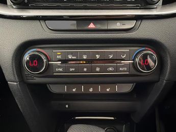 Kia Proceed 1.5 T-GDi GT-Line S Shooting Brake DCT (138 bhp) - REVERSE CAM -
