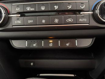 Kia Proceed 1.5 T-GDi GT-Line S Shooting Brake DCT (138 bhp) - REVERSE CAM -
